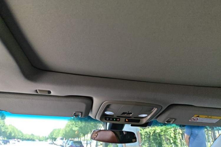 Used Cadillac XTS 2014 28T Comfort Version Headliner