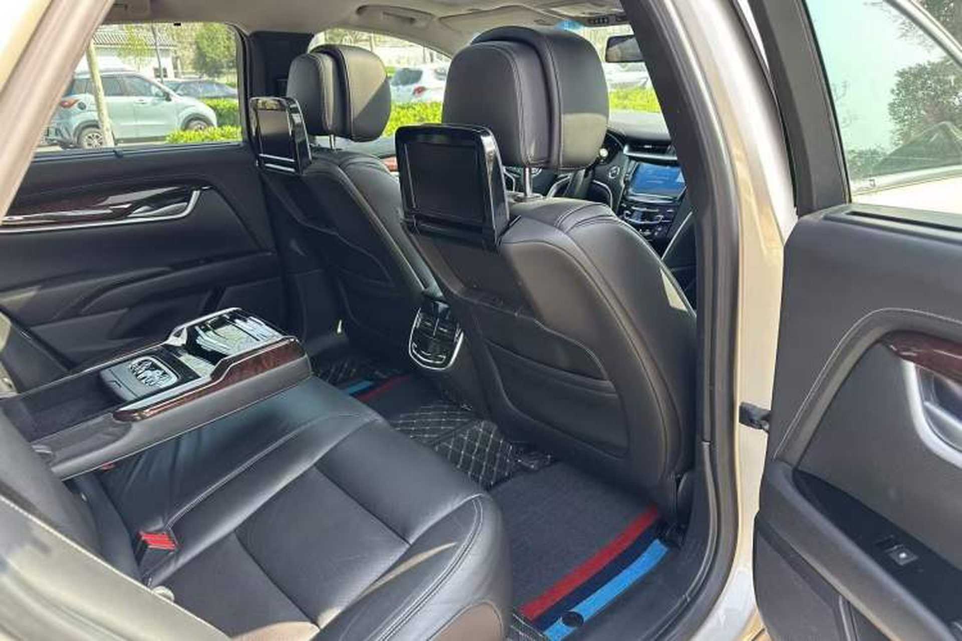 Used Cadillac XTS 2014 28T Luxury Model Interior 5