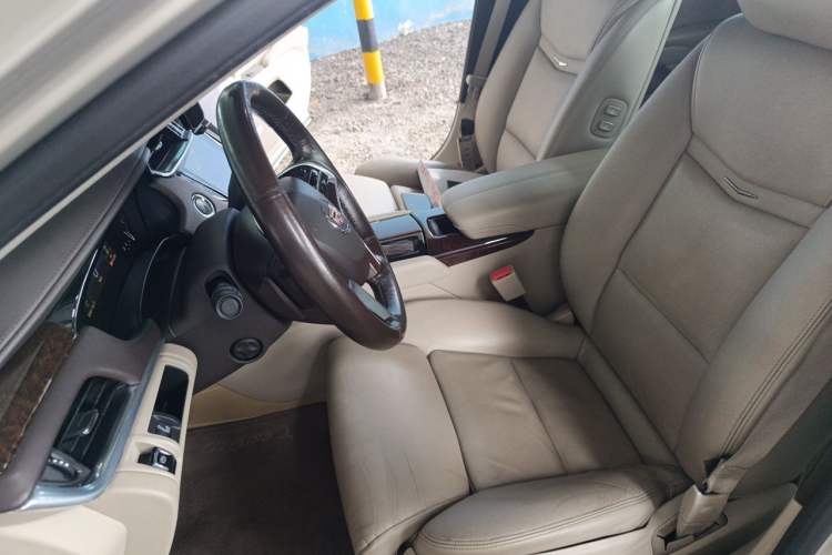 Used Cadillac XTS 2014 28T Luxury Model Left Front Seat