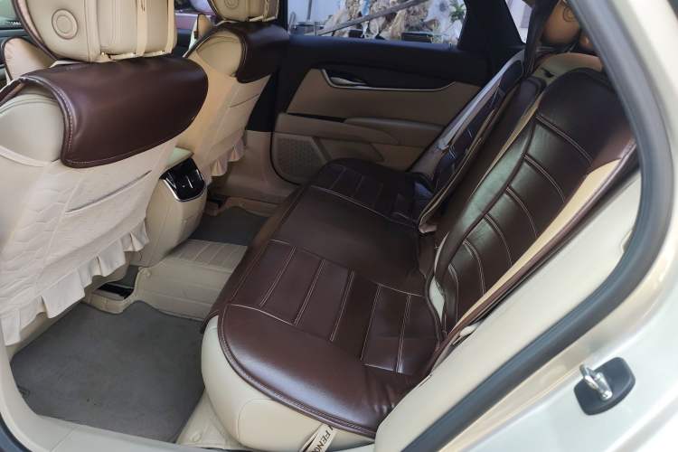 Used Cadillac XTS 2014 28T Comfort Version Left Rear Seat