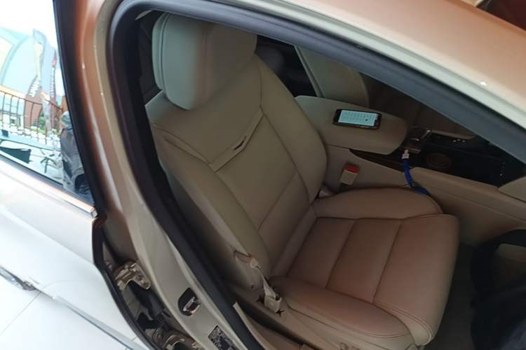 Used Cadillac XTS 2014 28T Elite Edition Right Front Seat