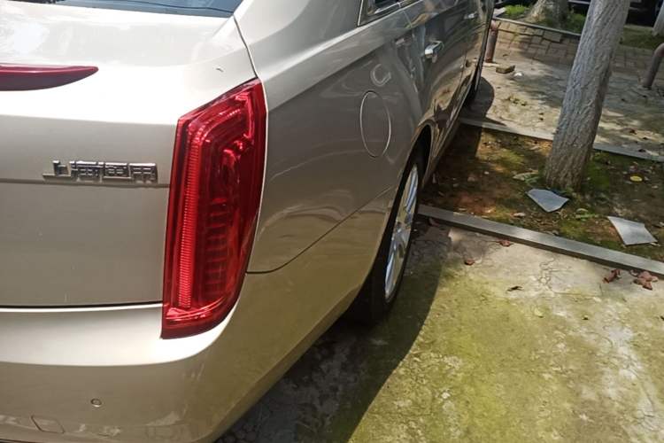 Used Cadillac XTS 2014 28T Comfort Version Right Rear Taillight