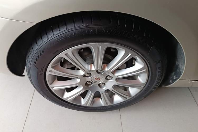 Used Cadillac XTS 2014 28T Elite Edition Right Rear Wheel Hub