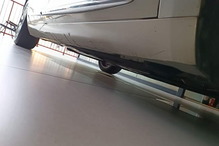 Used Cadillac XTS 2014 28T Elite Edition Right Side Sill