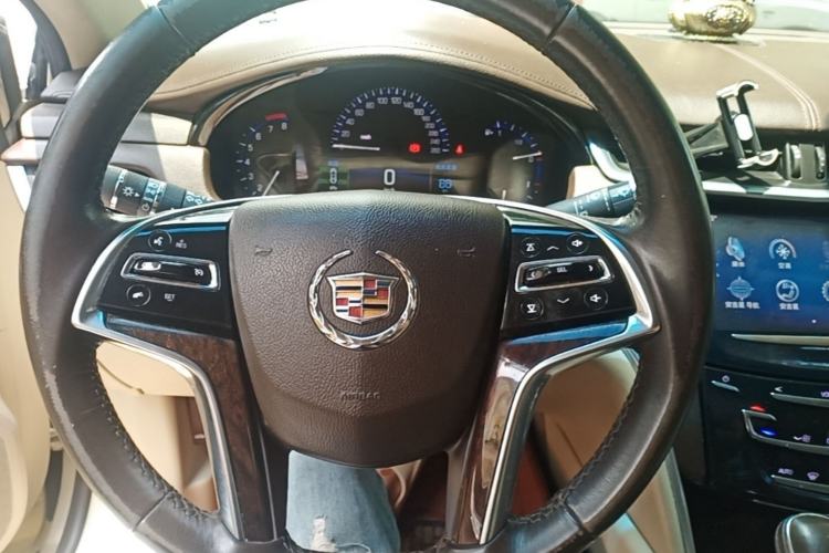 Used Cadillac XTS 2014 28T Comfort Version Steering Wheel