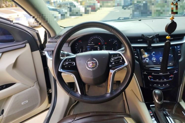 Used Cadillac XTS 2014 28T Comfort Version Steering Wheel