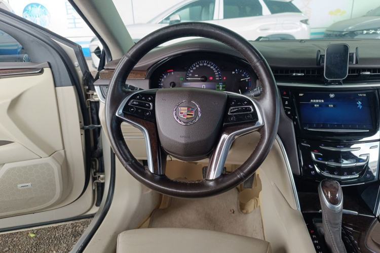 Used Cadillac XTS 2014 28T Luxury Model Steering Wheel