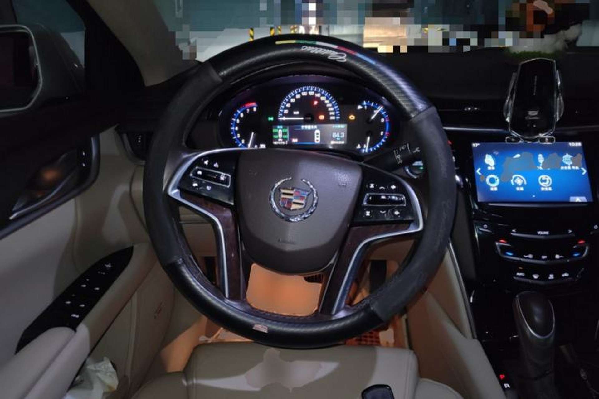 Used Cadillac XTS 2014 28T Comfort Version Steering Wheel
