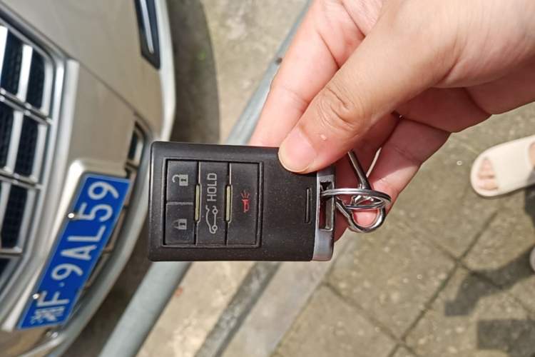 Used Cadillac XTS 2014 28T Comfort Version Vehicle Key