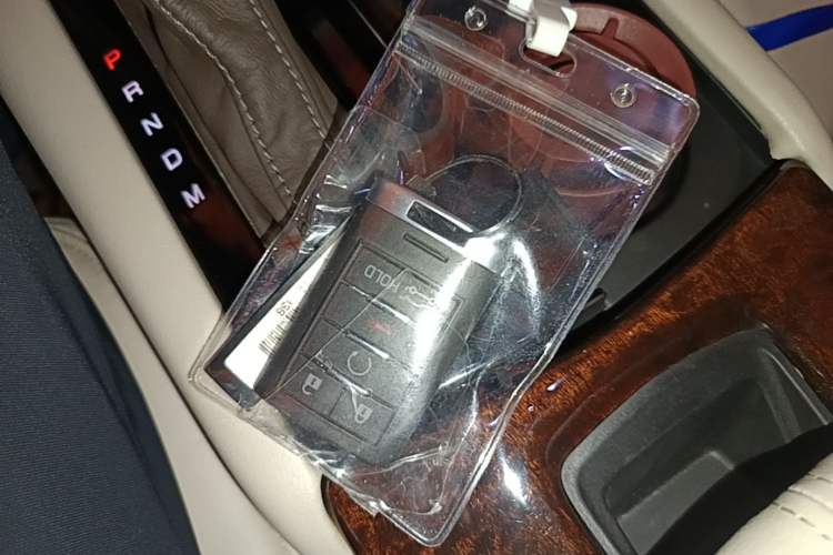 Used Cadillac XTS 2014 28T Elite Edition Vehicle Key