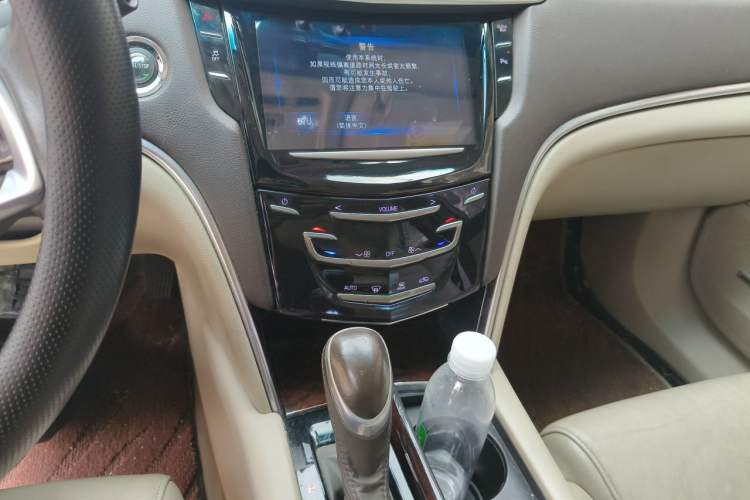 Used Cadillac XTS 2015 28T Comfort Model Audio And AC Panel