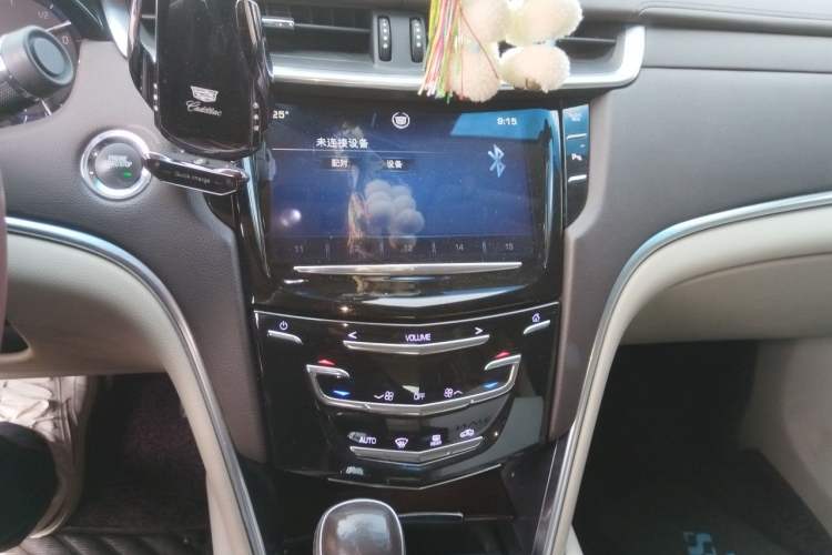 Used Cadillac XTS 2015 28T Comfort Model Audio And AC Panel