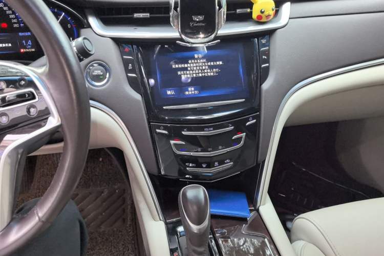 Used Cadillac XTS 2015 28T Comfort Model Audio And AC Panel