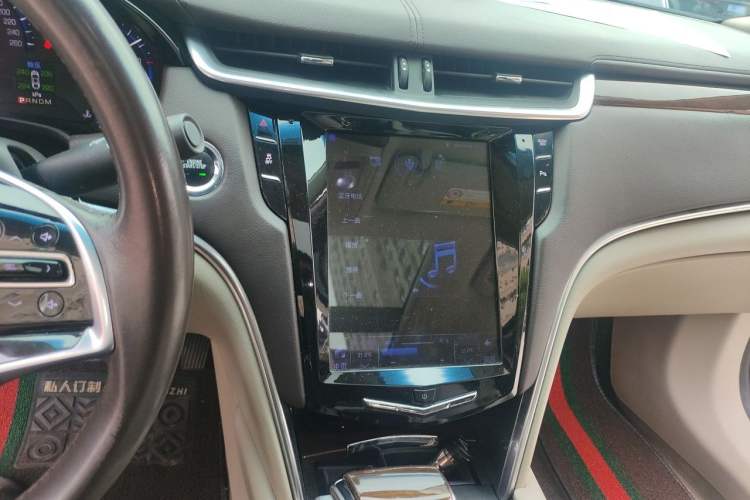 Used Cadillac XTS 2015 28T Elite Model Audio And AC Panel
