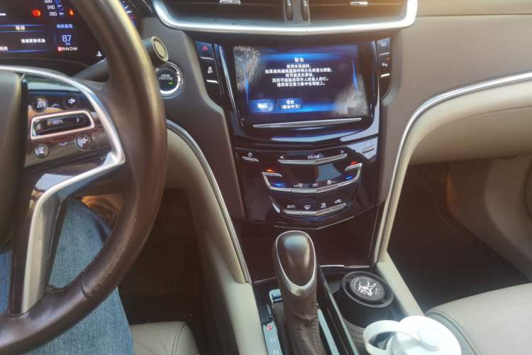 Used Cadillac XTS 2015 28T Comfort Model Audio And AC Panel