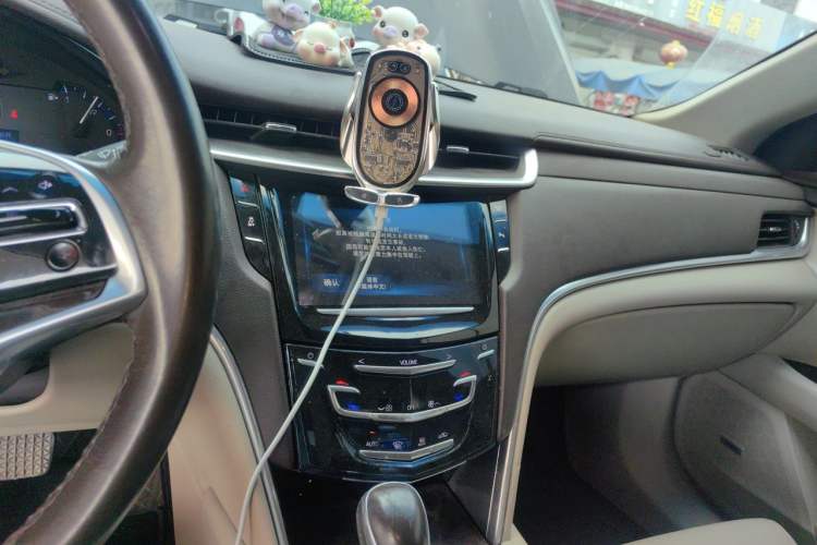 Used Cadillac XTS 2015 28T Comfort Model Audio And AC Panel