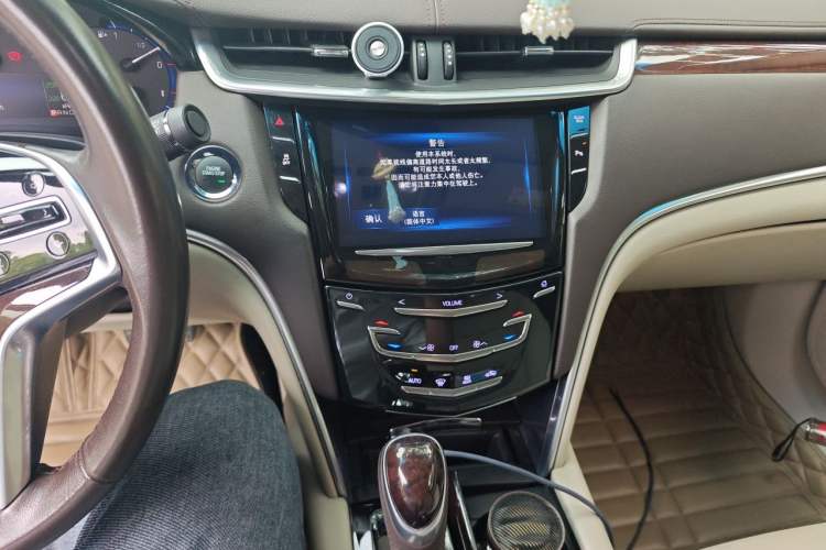 Used Cadillac XTS 2015 28T Elite Model Audio And AC Panel