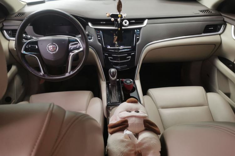 Used Cadillac XTS 2015 28T Comfort Model Center Console