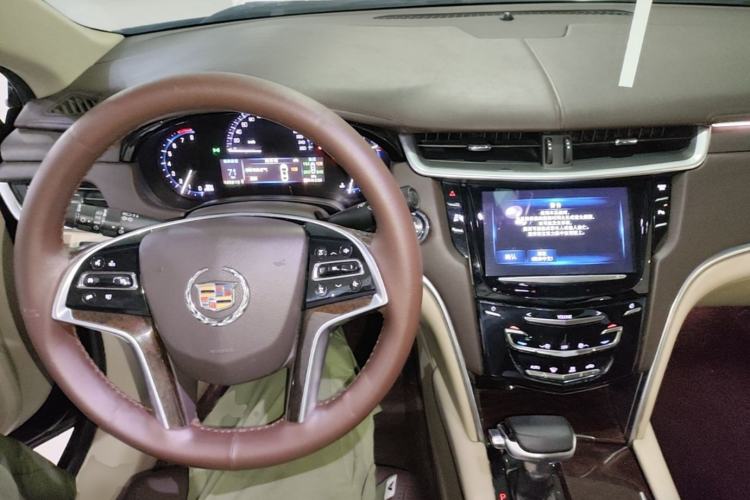 Used Cadillac XTS 2015 28T Comfort Model Center Console