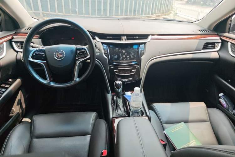 Used Cadillac XTS 2015 28T Luxury Model Center Console