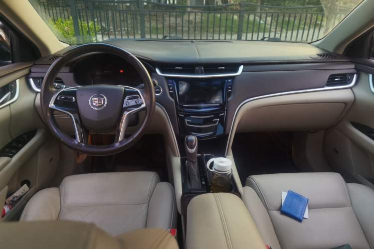 Used Cadillac XTS 2015 28T Comfort Model Center Console
