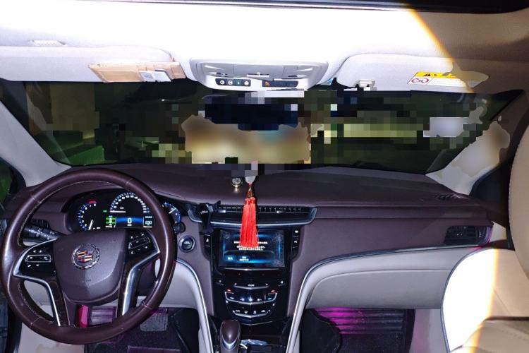 Used Cadillac XTS 2015 28T Comfort Model Center Console