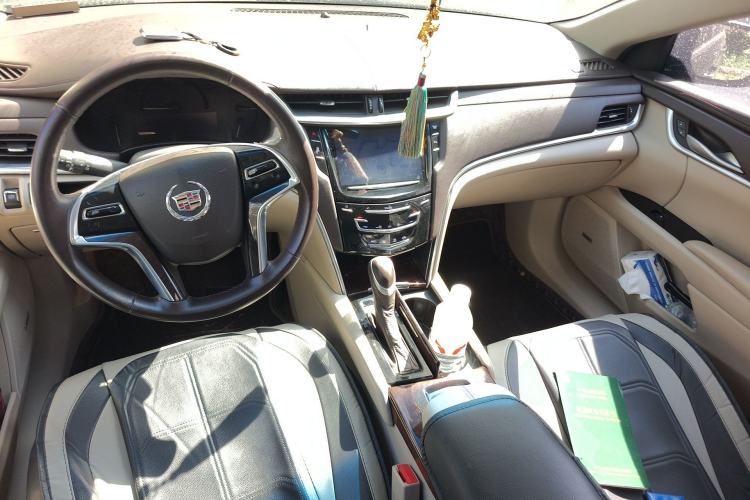 Used Cadillac XTS 2015 28T Comfort Model Center Console