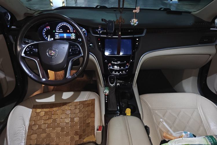 Used Cadillac XTS 2015 28T Elite Model Center Console