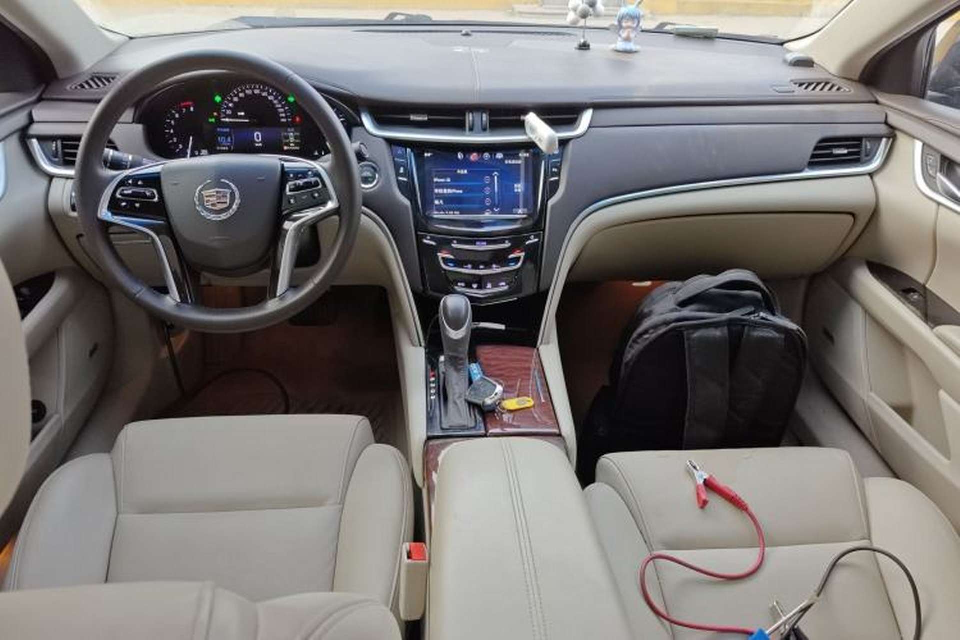 Used Cadillac XTS 2015 28T Comfort Model Center Console