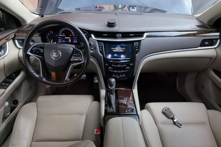 Used Cadillac XTS 2015 28T Comfort Model Center Console