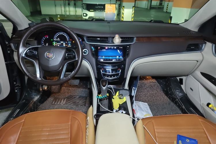 Used Cadillac XTS 2015 28T Elite Model Center Console