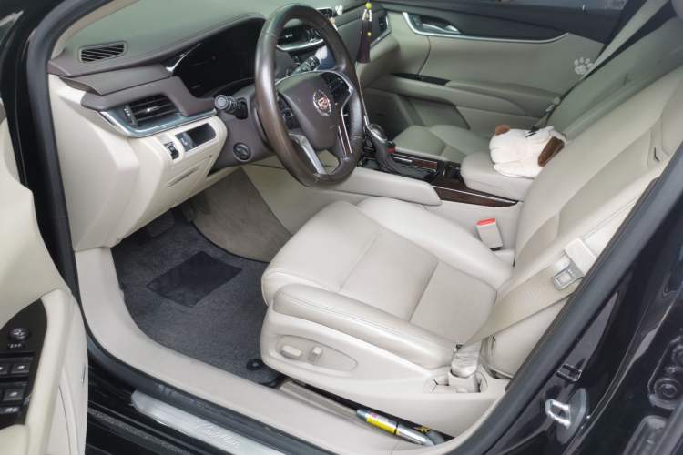 Used Cadillac XTS 2015 28T Comfort Model Driver Seat