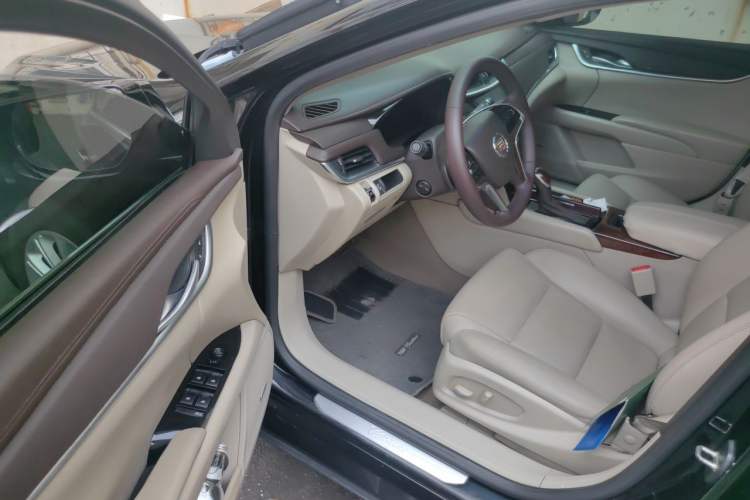 Used Cadillac XTS 2015 28T Comfort Model Driver Seat