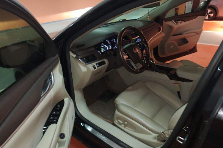 Used Cadillac XTS 2015 28T Elite Model Driver Seat