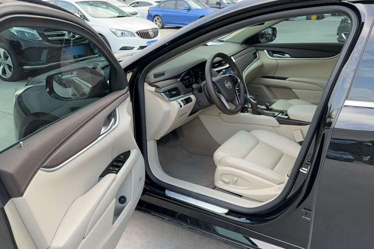 Used Cadillac XTS 2015 28T Comfort Model Driver Seat