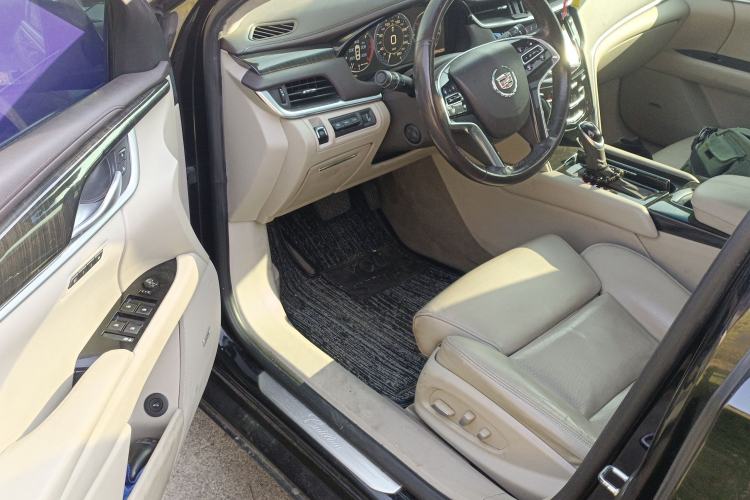 Used Cadillac XTS 2015 28T Platinum Edition Driver Seat