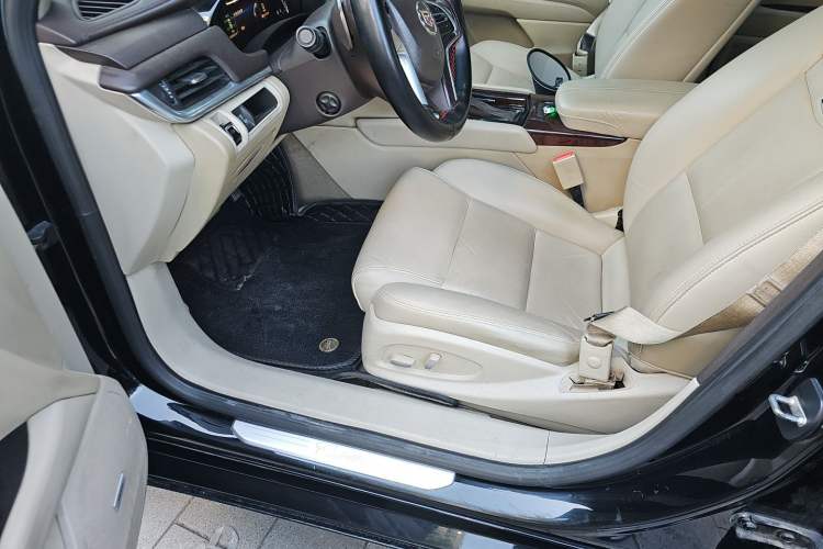 Used Cadillac XTS 2015 28T Comfort Model Driver Seat