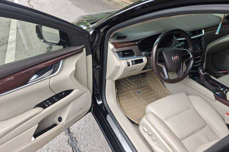Used Cadillac XTS 2015 28T Elite Model Driver Seat