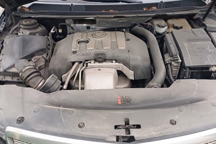 Used Cadillac XTS 2015 28T Platinum Edition Engine Bay