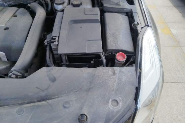 Used Cadillac XTS 2015 28T Comfort Model Engine Bay Left