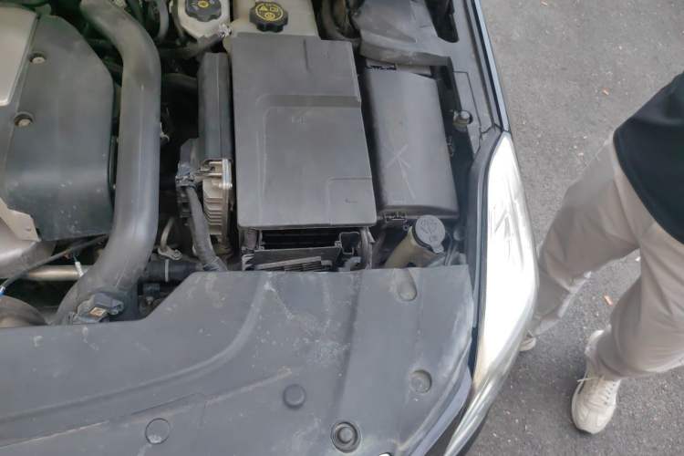 Used Cadillac XTS 2015 28T Comfort Model Engine Bay Left
