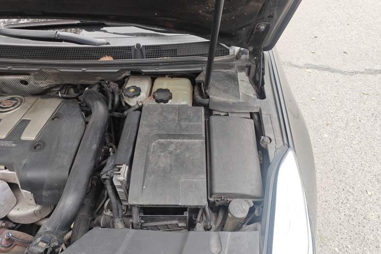 Used Cadillac XTS 2015 28T Comfort Model Engine Bay Left