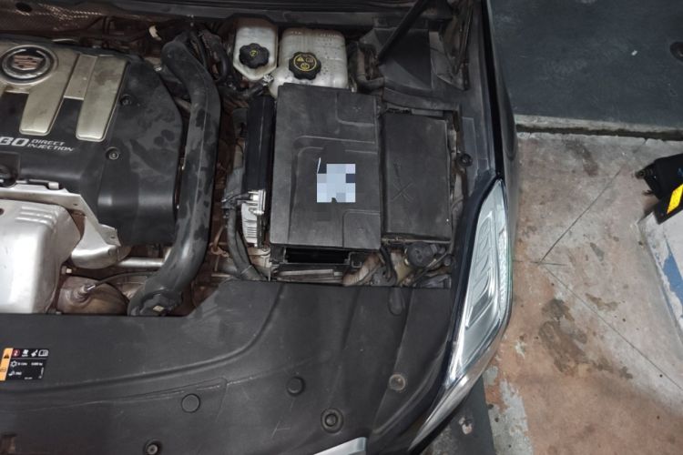 Used Cadillac XTS 2015 28T Elite Model Engine Bay Left
