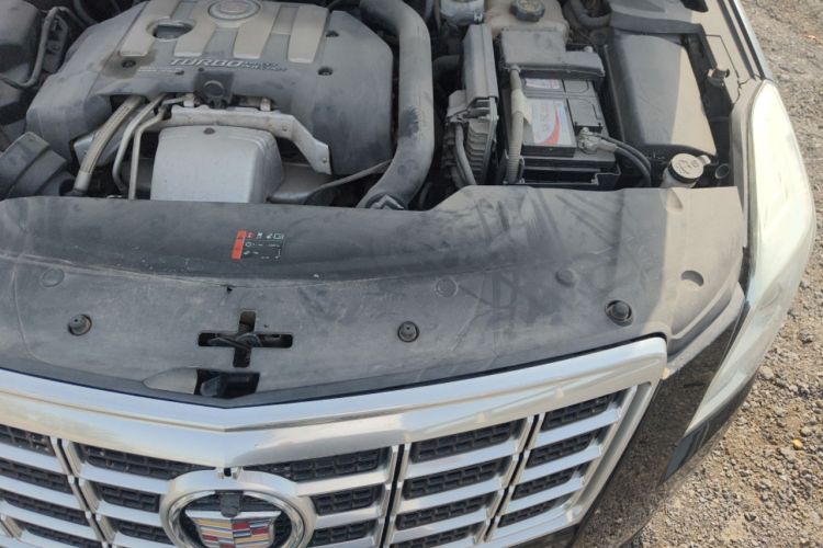 Used Cadillac XTS 2015 28T Comfort Model Engine Bay Left