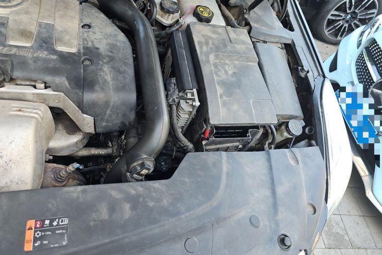 Used Cadillac XTS 2015 28T Comfort Model Engine Bay Left