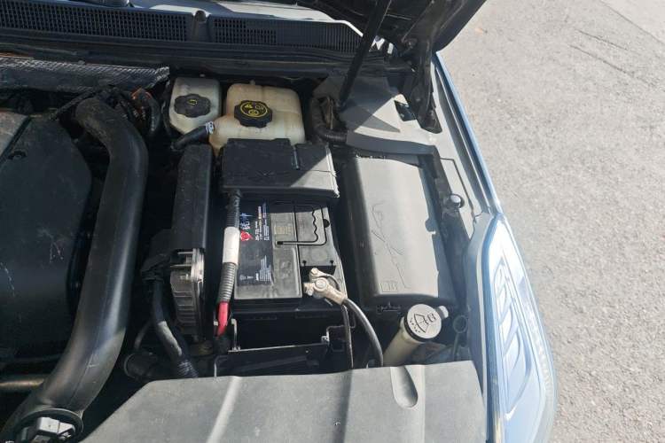 Used Cadillac XTS 2015 28T Comfort Model Engine Bay Left