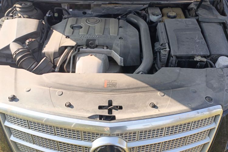 Used Cadillac XTS 2015 28T Platinum Edition Engine Bay