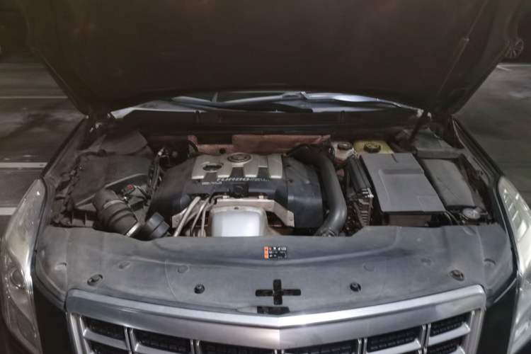 Used Cadillac XTS 2015 28T Comfort Model Engine Bay