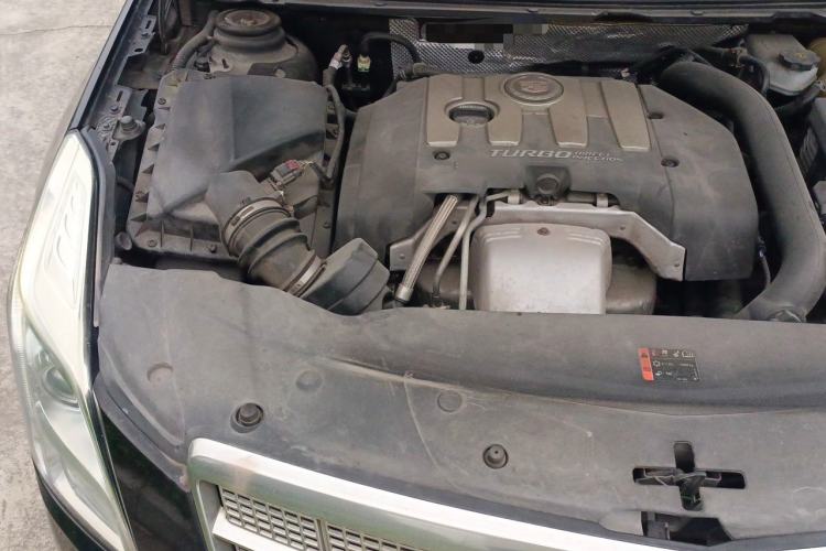 Used Cadillac XTS 2015 28T Platinum Edition Engine Bay Right