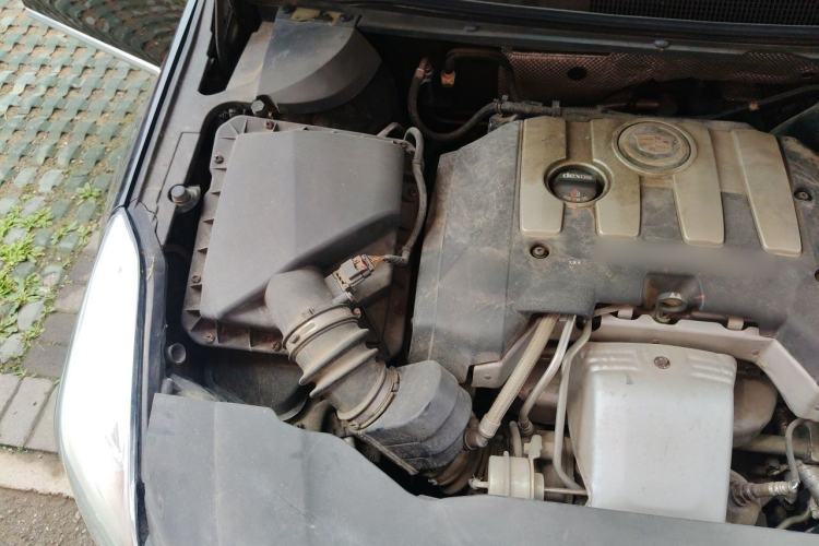 Used Cadillac XTS 2015 28T Comfort Model Engine Bay Right